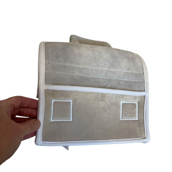 Lambs & Ivy Baby Farm Plush Barn with 4‎ Stuffed Animals Toy - Taupe/Gray/White - Picture 7 of 10